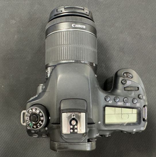 Canon EOS 80D (54.000scatti) + EF-S 18-55 F3.5-5.6 IS STM Usato Canon EOS 80D (54.000scatti) + EF-S 18-55 F3.5-5.6 IS STM Usato
